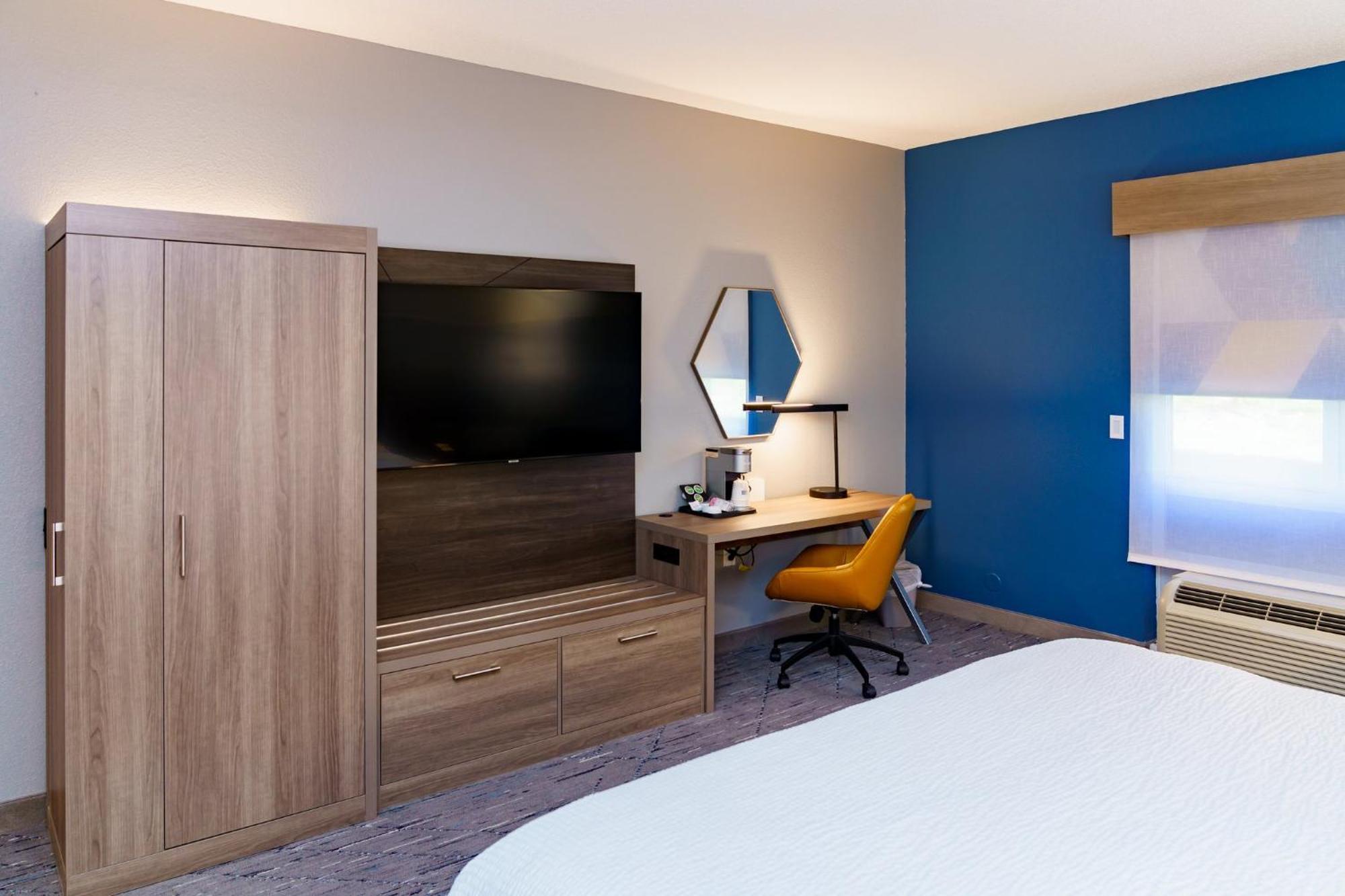 Holiday Inn Express Hotel Raleigh Southwest By Ihg Esterno foto
