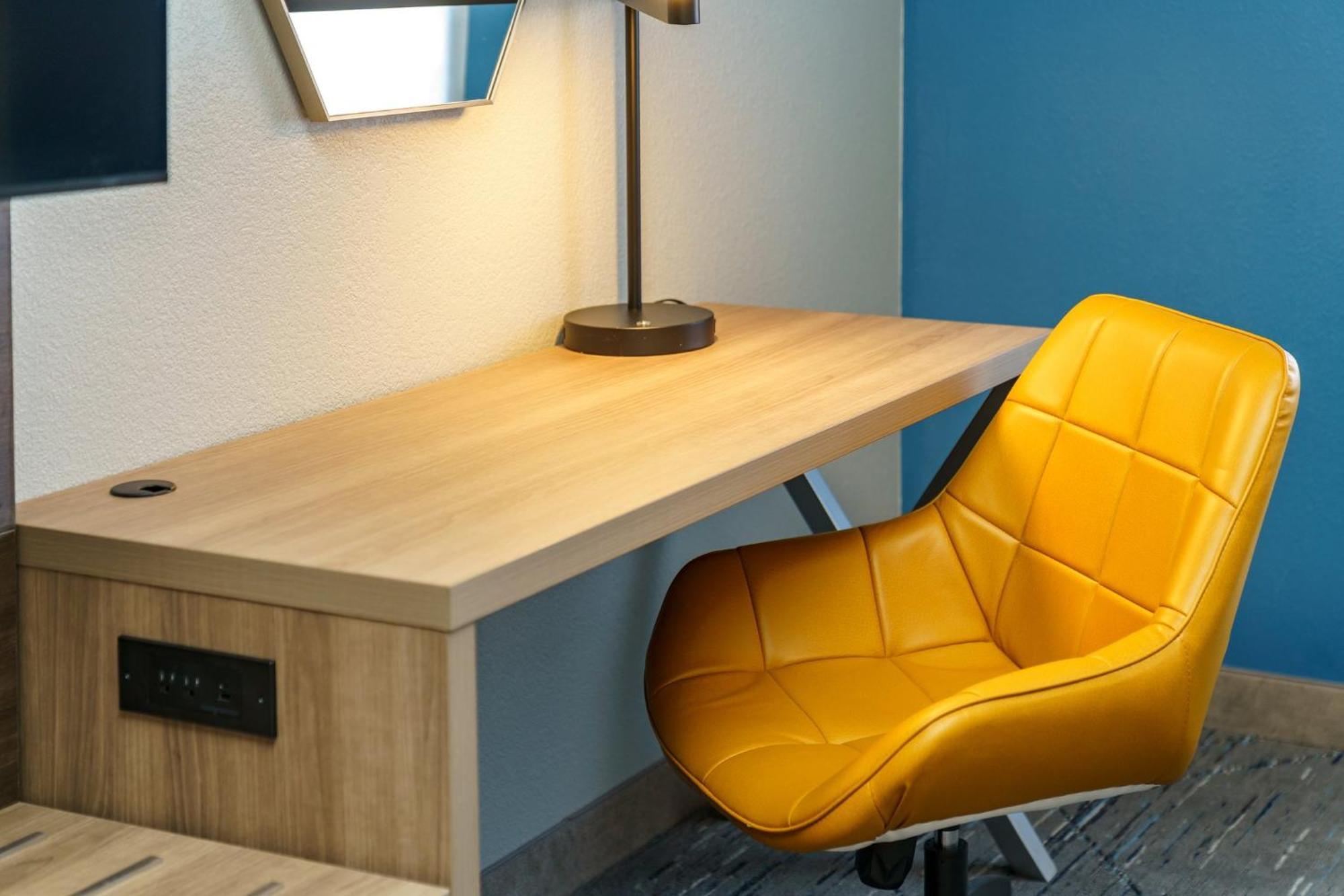 Holiday Inn Express Hotel Raleigh Southwest By Ihg Esterno foto