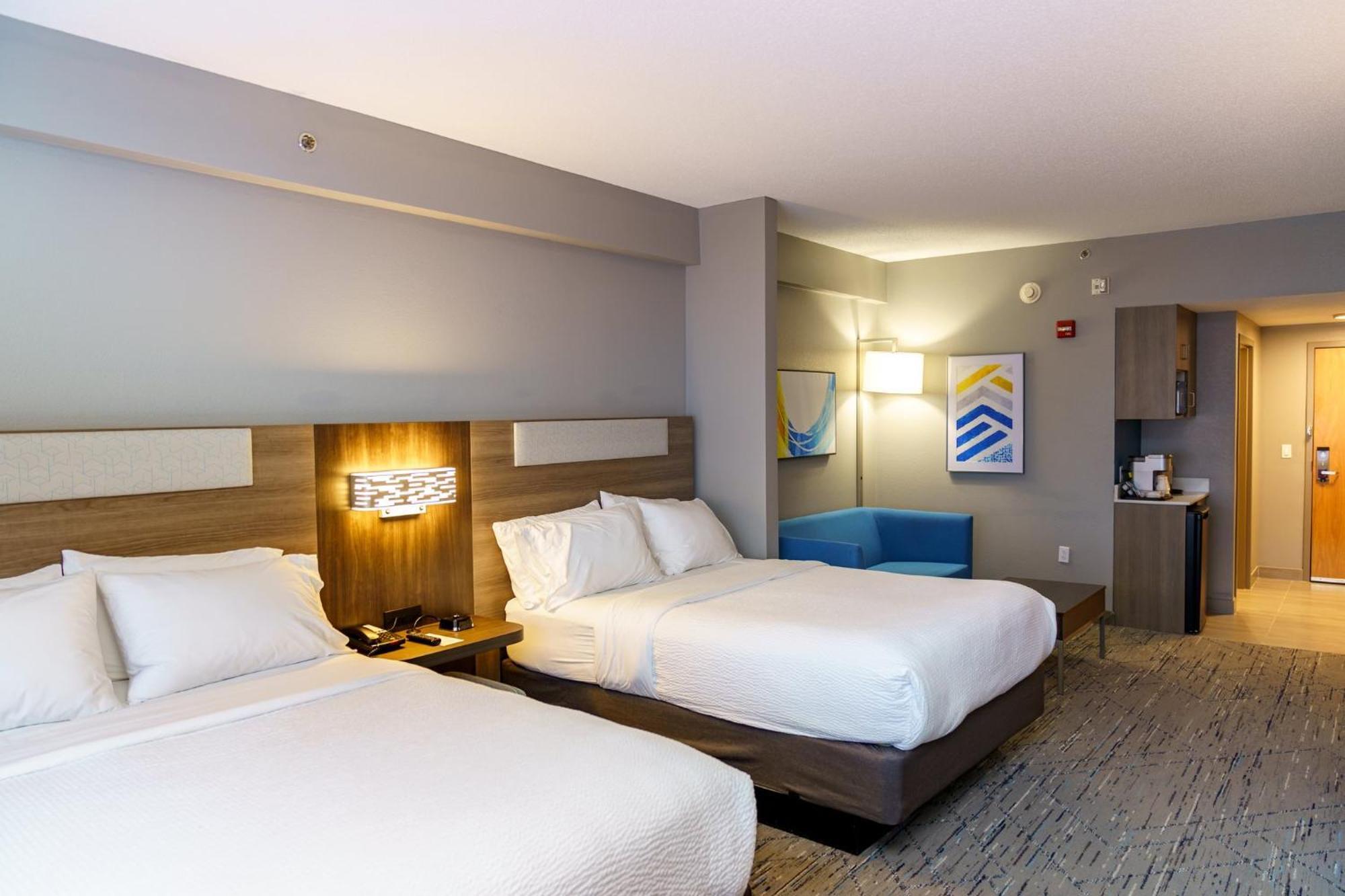 Holiday Inn Express Hotel Raleigh Southwest By Ihg Esterno foto
