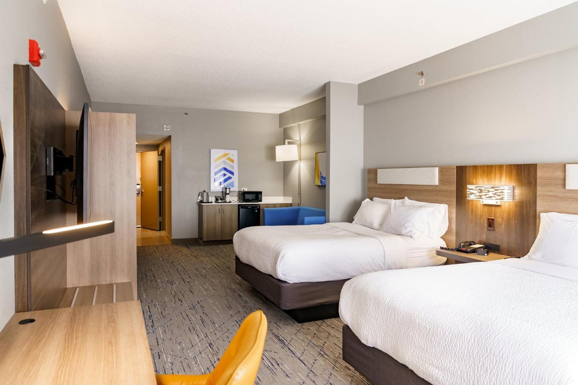 Holiday Inn Express Hotel Raleigh Southwest By Ihg Esterno foto