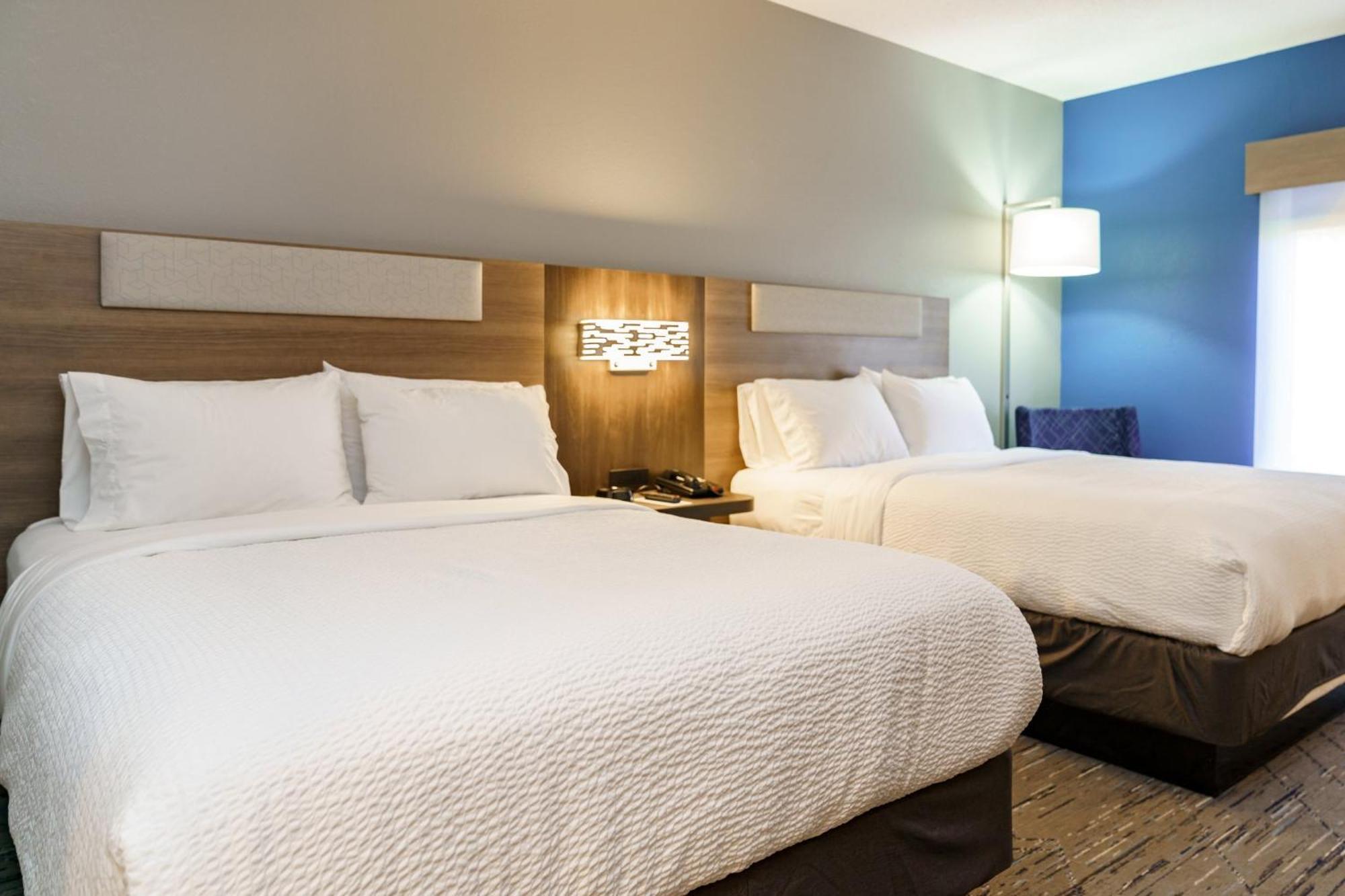 Holiday Inn Express Hotel Raleigh Southwest By Ihg Esterno foto