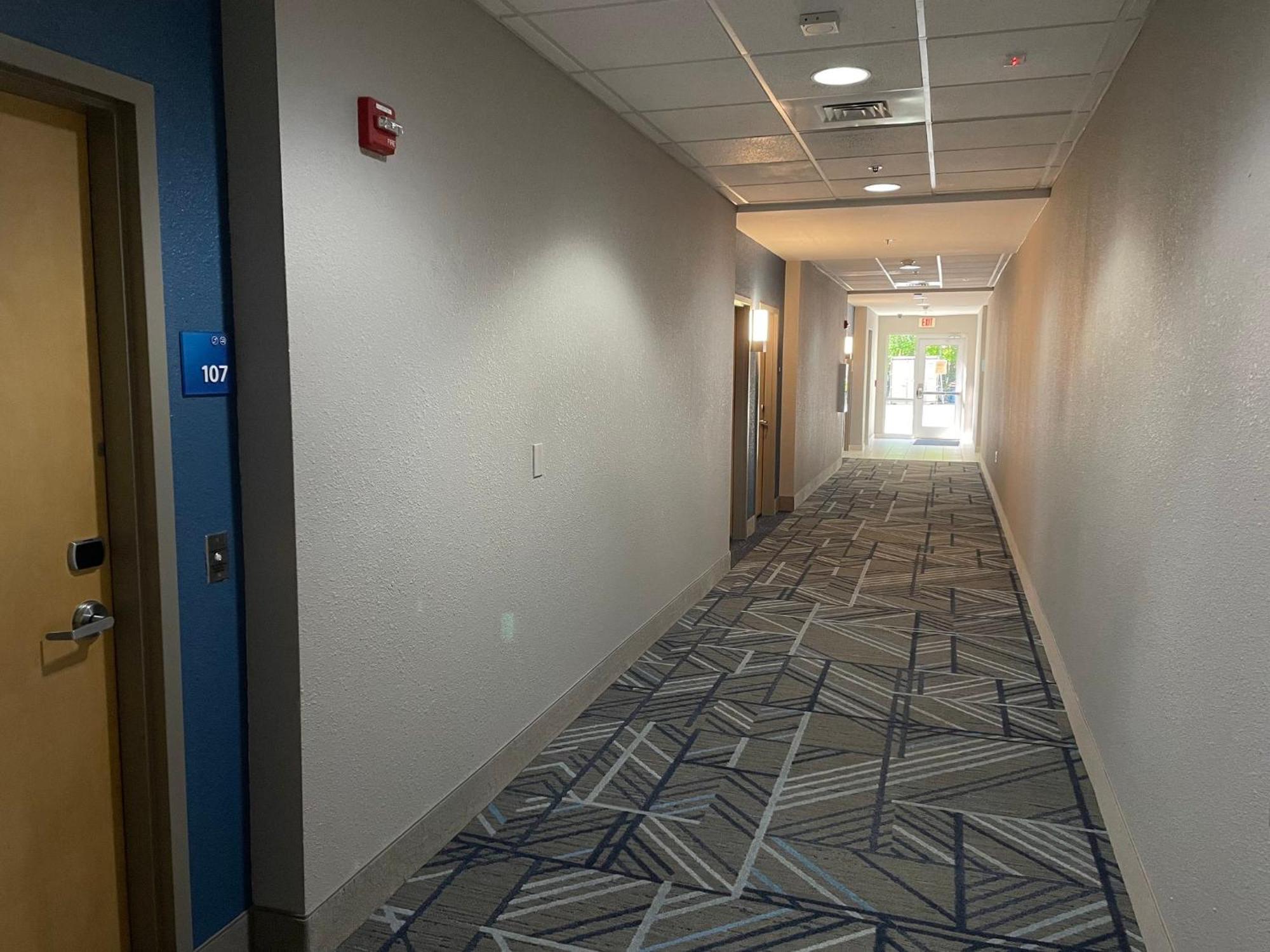 Holiday Inn Express Hotel Raleigh Southwest By Ihg Esterno foto